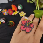 হ্যান্ড পেইন্টিং কাঠের হাতের আংটি – জবা AloKona 10304