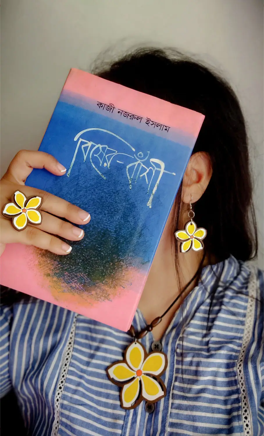 হ্যান্ড পেইন্টিং কাঠের গলার মালা – কাঠ গোলাপ 10501