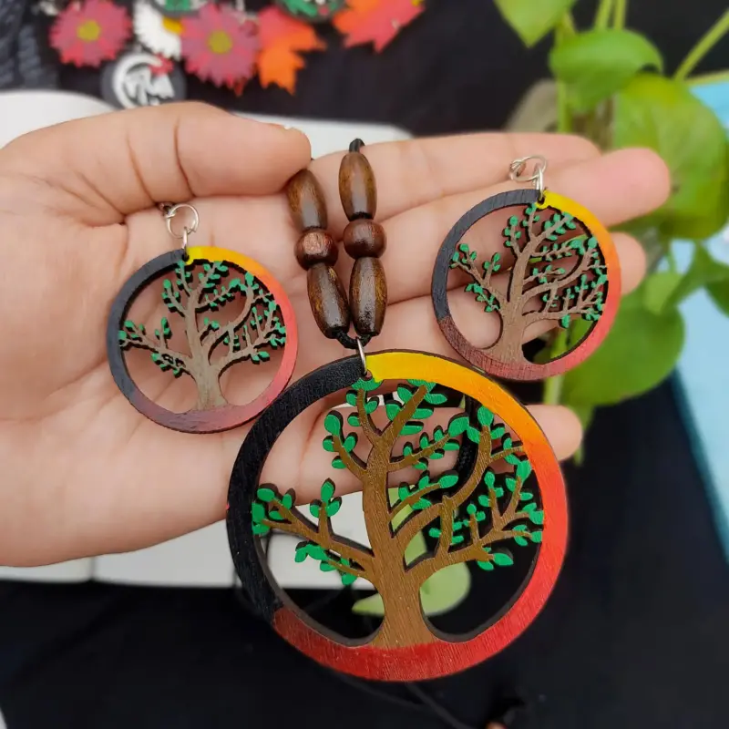 হ্যান্ড পেইন্টিং কাঠের গলার মালা – বৃক্ষ 10508